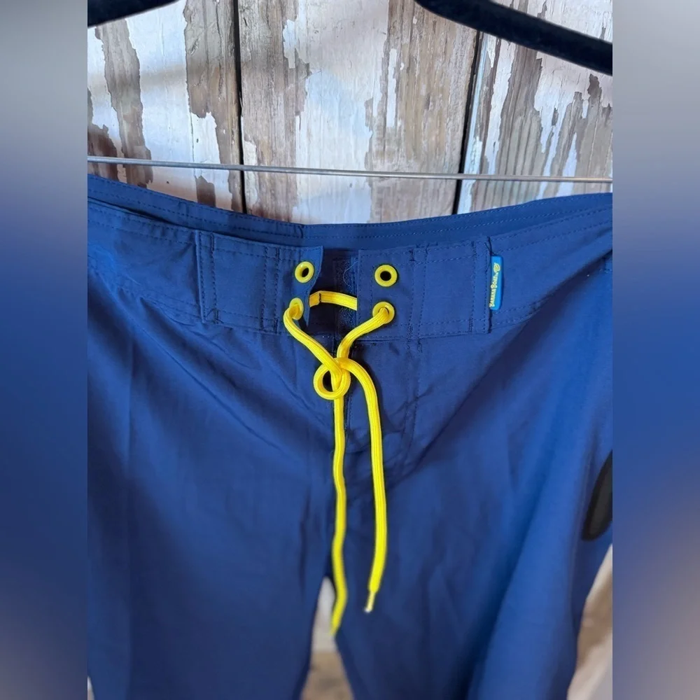 Banana Boat Shorts Men’s XL Navy & Yellow NWT UPF 50+ Inseam 11”